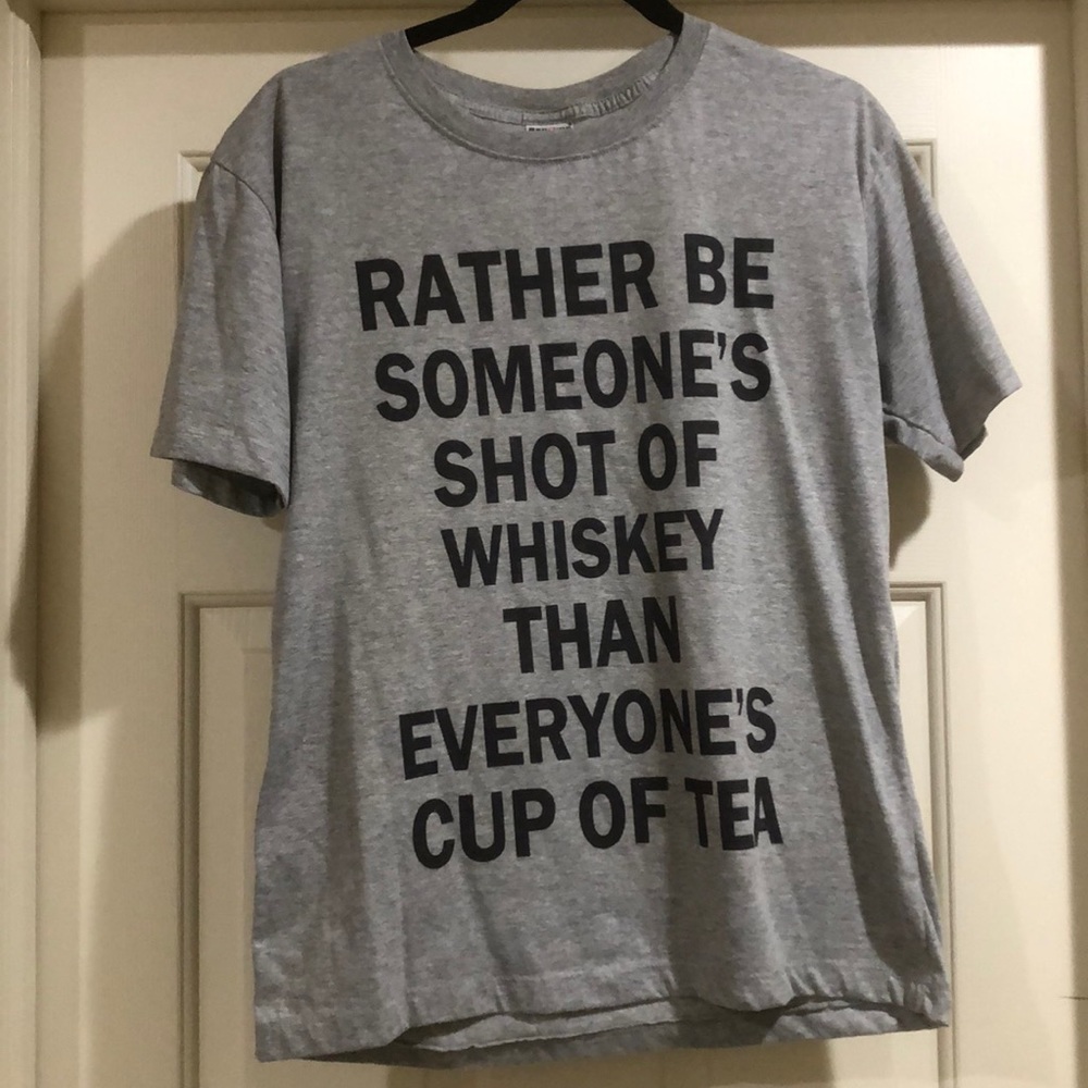T-shirt size large
